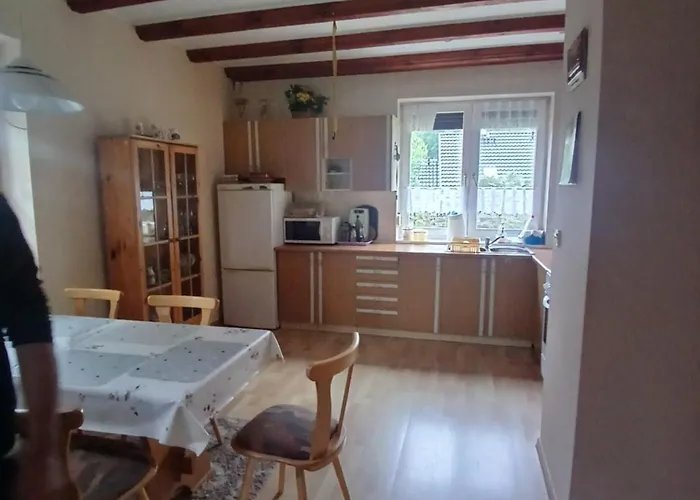 Na Kaszubach Z Wlasna Linia Brzegowa Nad Jeziorem 4 Sypialnie ,ryby,grzyby * Zgorzale