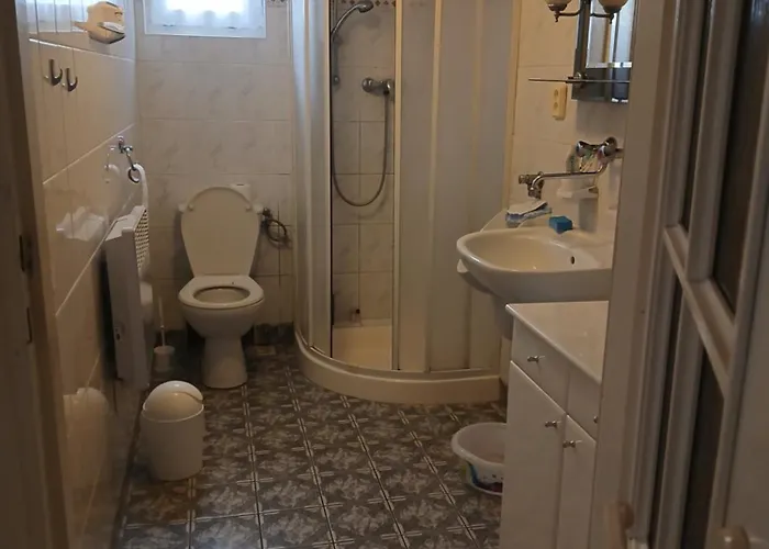 Na Kaszubach Z Wlasna Linia Brzegowa Nad Jeziorem 4 Sypialnie ,ryby,grzyby Zgorzale